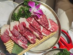 -围炉肉舍•炭烤活鳗•丹东海鲜烤肉(步行街店)