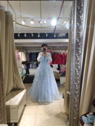 -月月婚纱礼服仓储店(王府井店)