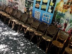 等位区-多哥水傣味餐厅(司马巷店)
