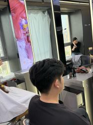 -藤野造型烫发染发