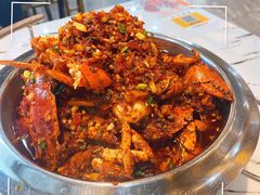 -凤凰路何眼镜香辣蟹(花果园店)