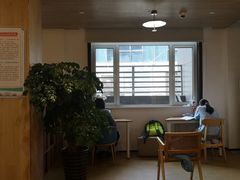 -漕河泾街道图书馆(漕河泾社区文化活动中心店)