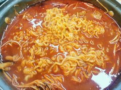 -吴草鸡爪오초닭발韩食堂(融恒盈嘉中心店)