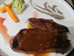 香煎澳洲牛排配黑松露时蔬-V Bar海景扒房(北海湾惠龙万达嘉华酒店)