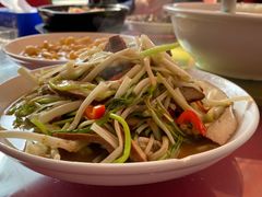 芹芽炒香干-黄牛肉馆·皖南土菜