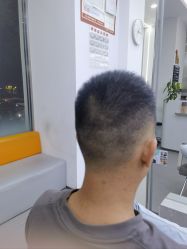 -首脑美发沙龙