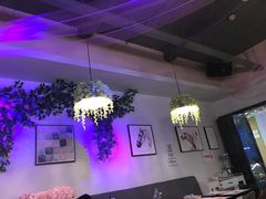 -樱花里音乐餐吧·牛扒椰子鸡(东圃店)
