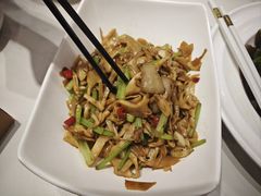 -刘胖子家常菜·蹄花焖藕(中南店)