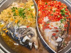 -阿瓦山寨·湘菜现炒·剁椒鱼头王(咸阳总店)