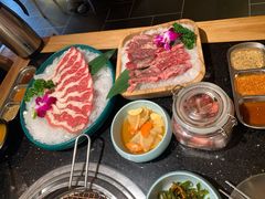 -韩烧牛中牛·甄选黑牛烤肉(黑金店)