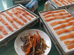 三文鱼虹鳟-东江湖游水三文鱼美食城