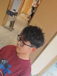 -一東造型烫发染发