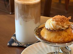 -Café Monson