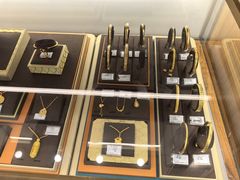 -品真阁华夏典当行(四通桥店)