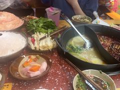 -赵美丽·重庆社区火锅·直营店(火车东站·中豪国际店)