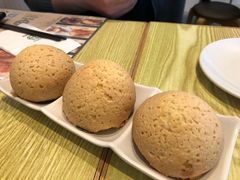 酥皮焗叉燒包-添好运点心专门店(百老汇店)