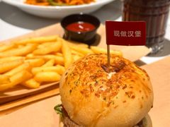 -必胜客(上海新南方商城PH店)