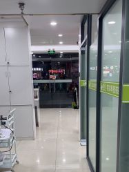 -苗医生专业祛痘·皮肤管理