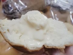 香草冰激凌爆浆面包-那家面包房(珠江路店)