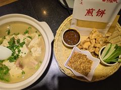 -鲁菜根·泰安菜(万达店)
