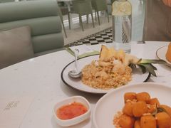 菠萝饭-大树餐厅(万达创始店)