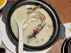 -港丽餐厅(正大店)
