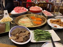 -小天鹅火锅·一线江景洪鼎旗舰店(洪崖洞店)