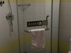 -7天酒店·西安凤城二路市图书馆地铁站店