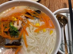 鸡汤米线-云海肴·汽锅鸡·云南菜(广安门天虹店)
