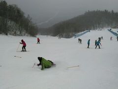 -亚布力新体委滑雪场