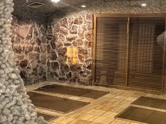 -碧中海汤泉汗蒸酒店