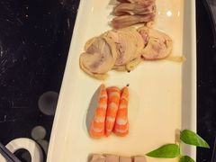 -HOMES上海本帮菜(襄阳公园店)
