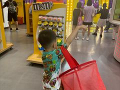 -m豆巧克力世界(上海世茂广场店)