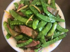 荷兰豆炒腊肉-小溪桥三号院子(华庄店)