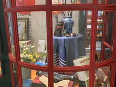 门口橱窗-西西弗书店(城西银泰城店)