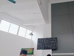 -容里煲仔饭(利丰北路店)