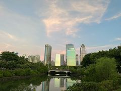 -万绿园