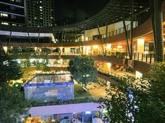 -瑞虹新天地月亮湾