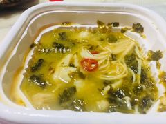 老坛酸菜鱼饭-南城香·饭香串香馄饨香(富丰桥店)