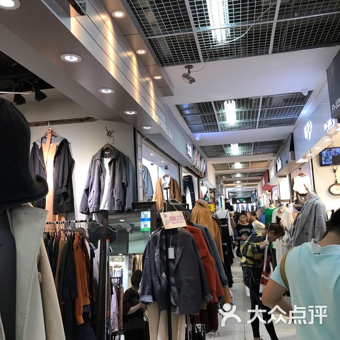 新七浦服装市场图片