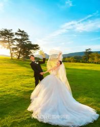 -雪中彩影婚纱摄影·微光艺术中心