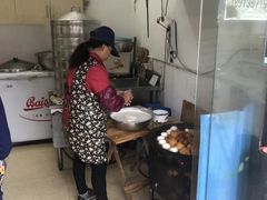 -钱记包子糕团