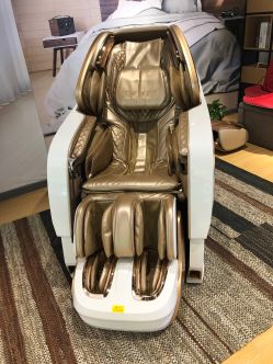 荣泰按摩椅(青春万达广场店)