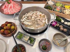 -喃喃椰·糟粕醋·椰子鸡火锅(七堡花园店)