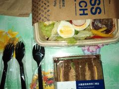 -瑞幸咖啡(东直门枢纽店)