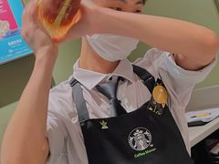 -星巴克臻选(上海中环广场2F店)