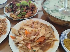 -美顺香食府鱼头老店(雪野湖店)