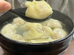 三鲜大馄饨-万寿斋(山阴路店)