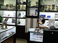 -三叶眼镜城批发市场(上海火车站店)