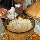 乡镇卡卡里的老馆子，11点就像吃酒一样，人均25吃饱